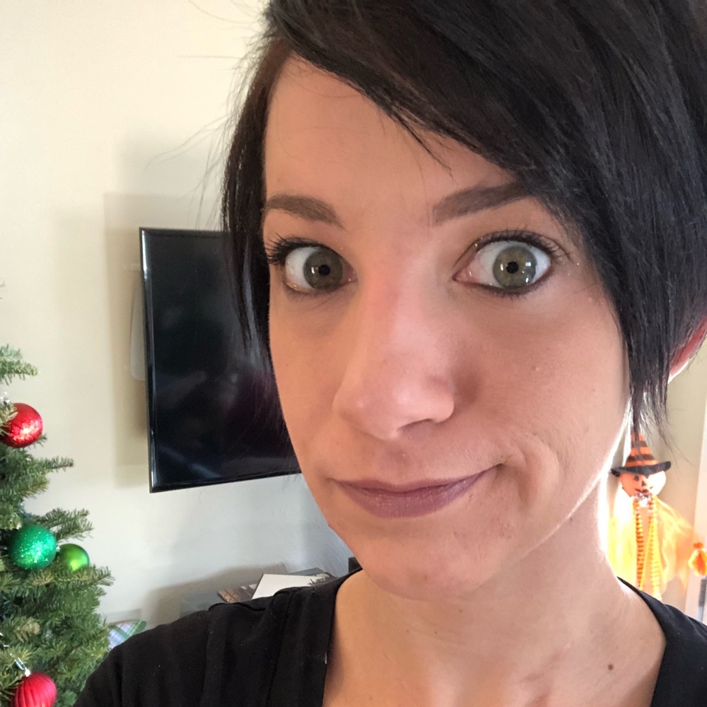 Meet your Posher, Rebecca